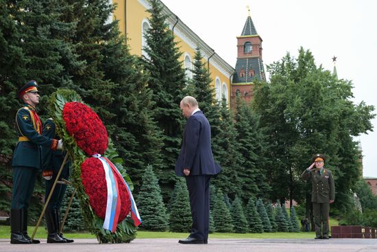 Russia Putin WWII Memory and Sorrow Day