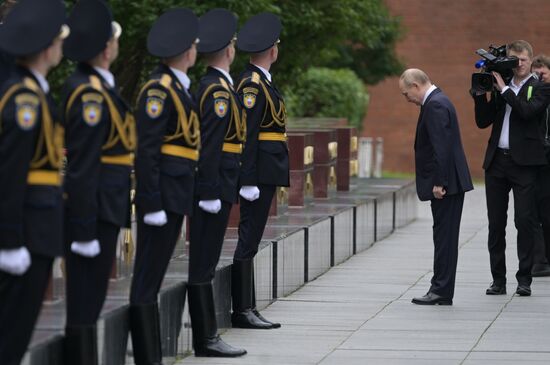 Russia Putin WWII Memory and Sorrow Day