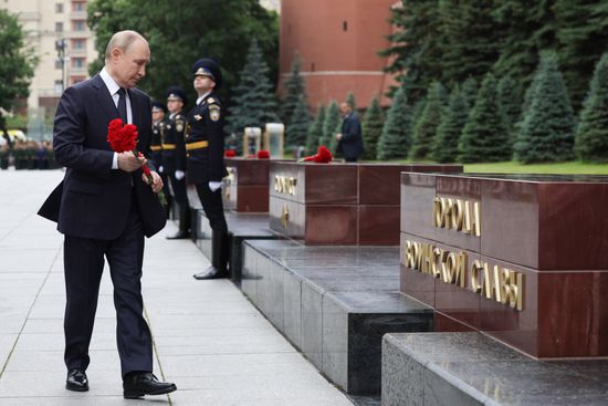 Russia Putin WWII Memory and Sorrow Day