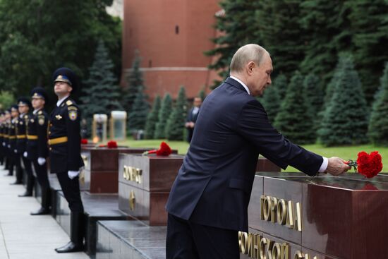 Russia Putin WWII Memory and Sorrow Day