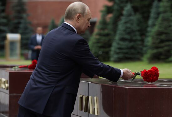 Russia Putin WWII Memory and Sorrow Day