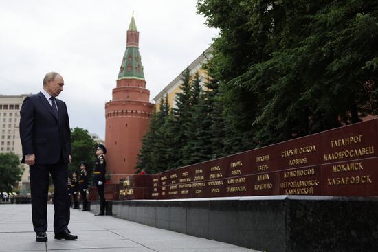 Russia Putin WWII Memory and Sorrow Day