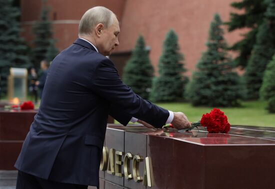 Russia Putin WWII Memory and Sorrow Day