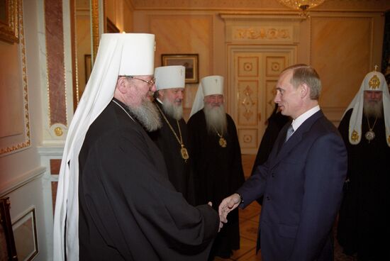 Vladimir Putin meets with members of Russian Orthodox Church Holy Synod