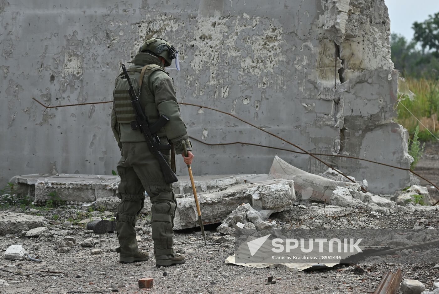 Russia Ukraine Military Operation Selidovo Demining