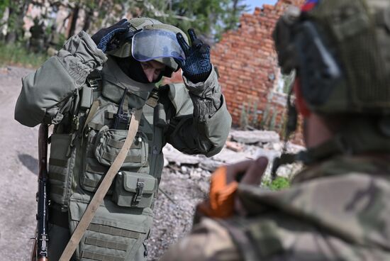 Russia Ukraine Military Operation Selidovo Demining