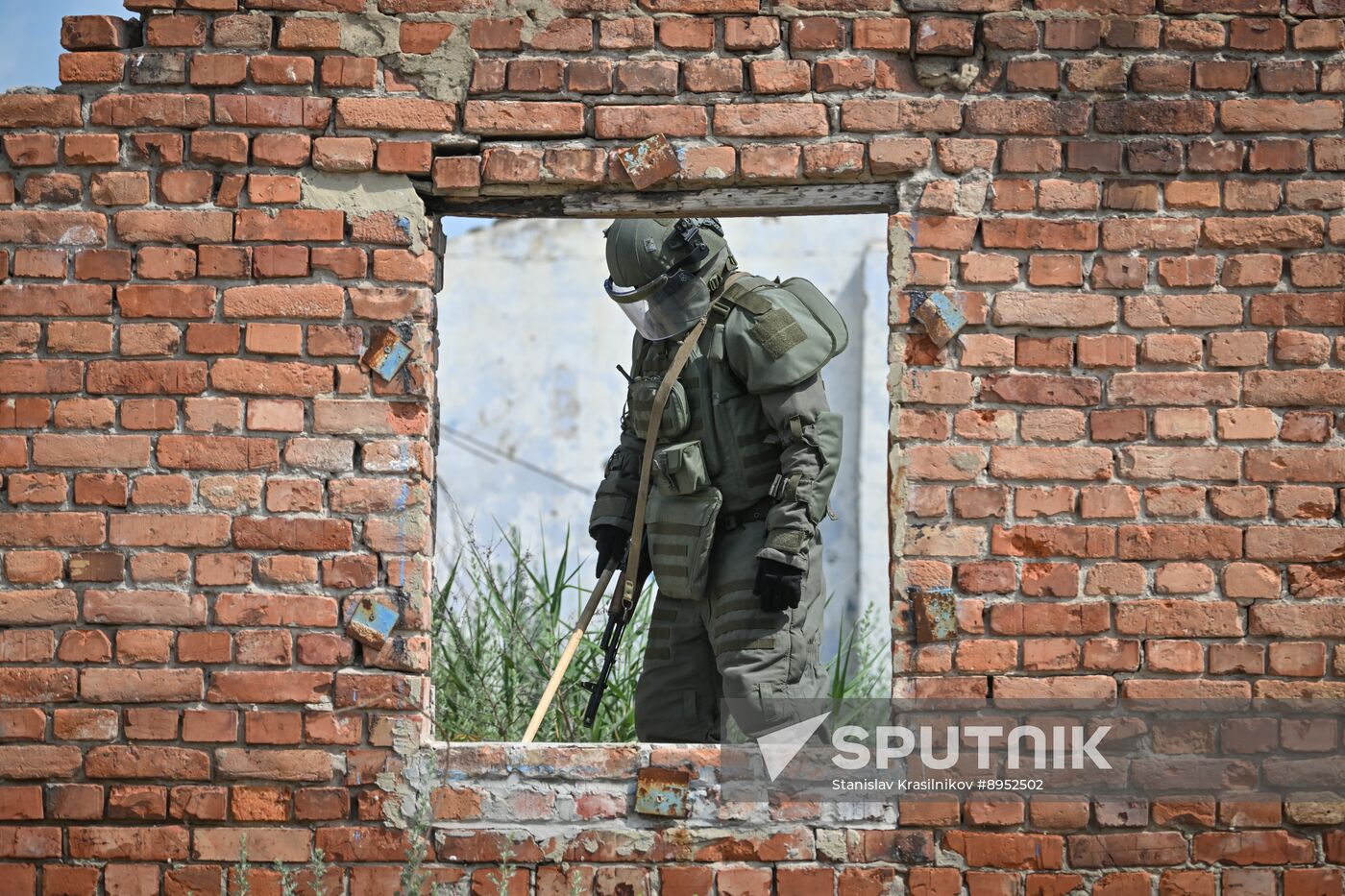 Russia Ukraine Military Operation Selidovo Demining