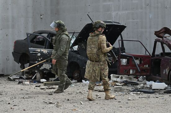 Russia Ukraine Military Operation Selidovo Demining