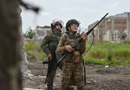 Russia Ukraine Military Operation Selidovo Demining