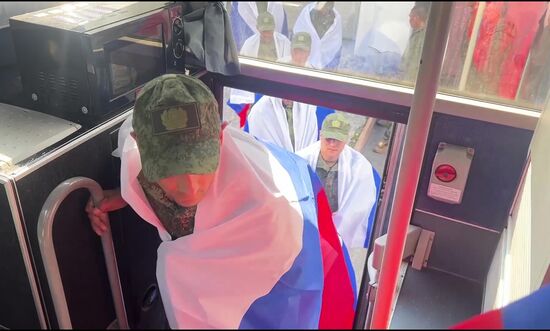 Russia Ukraine Military Operation POWs Exchange