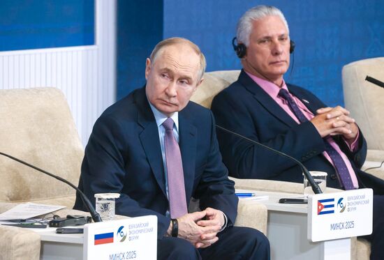 Belarus Putin Eurasian Economic Forum
