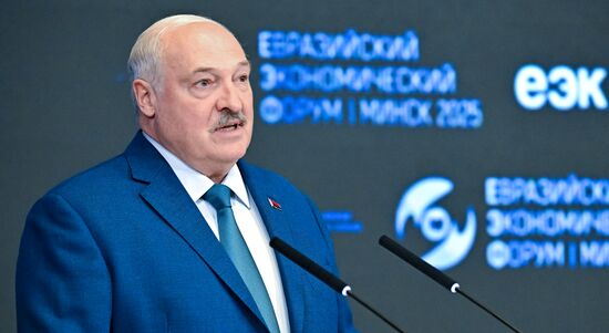 Belarus Putin Eurasian Economic Forum