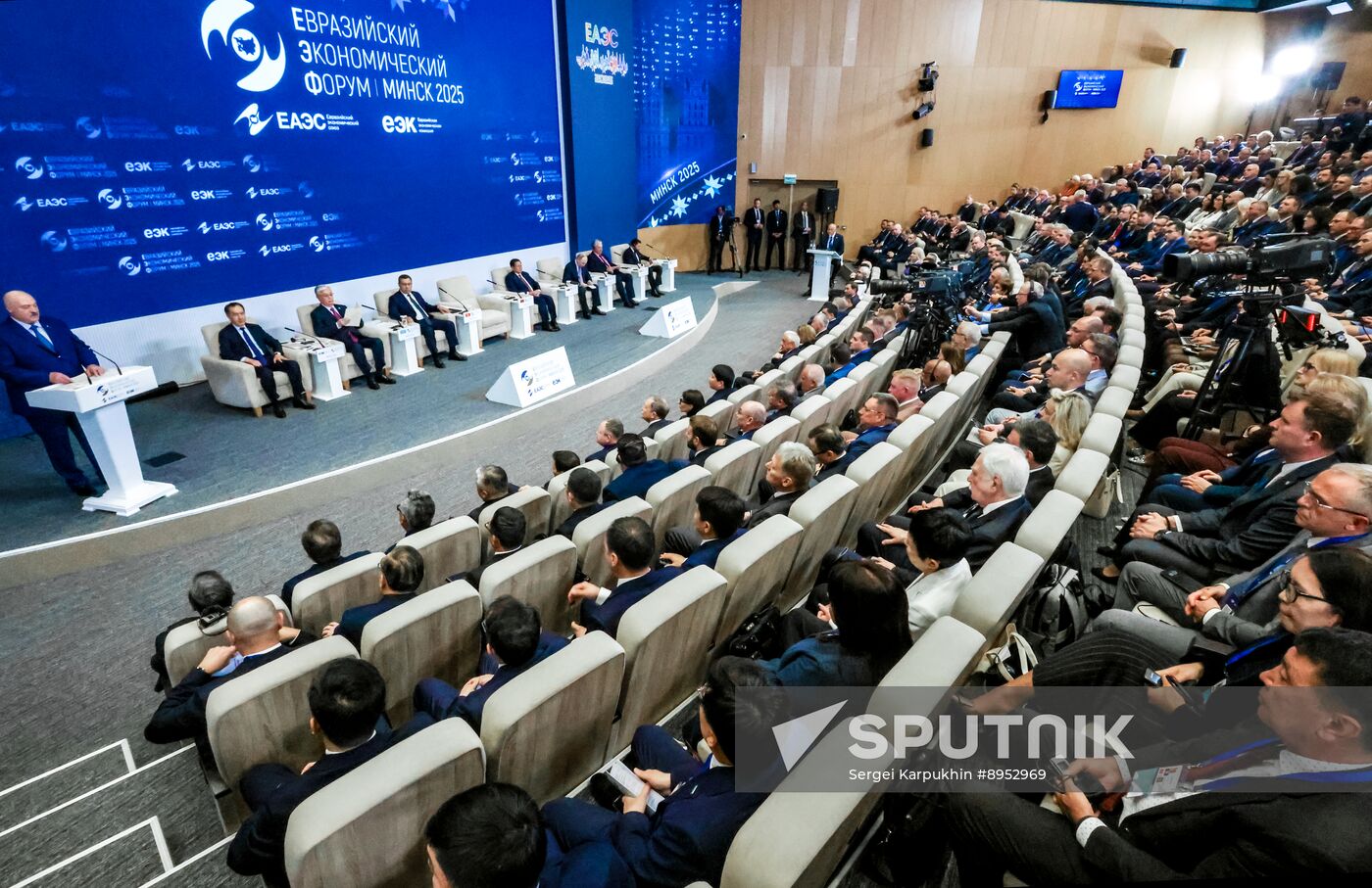 Belarus Putin Eurasian Economic Forum