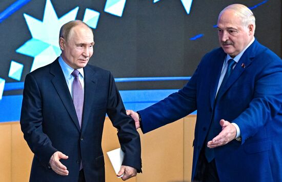 Belarus Putin Eurasian Economic Forum