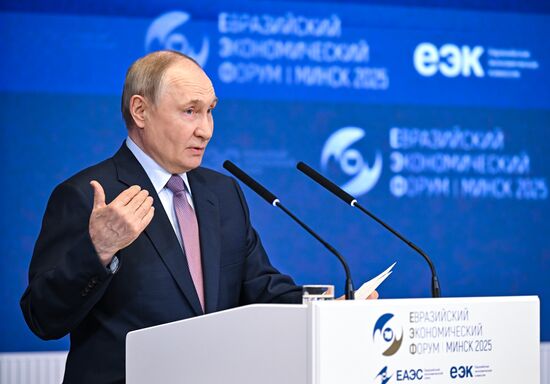 Belarus Putin Eurasian Economic Forum
