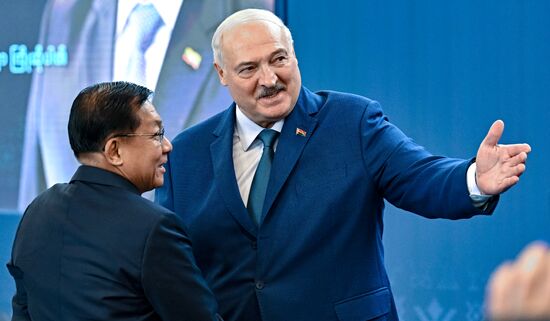 Belarus Putin Eurasian Economic Forum