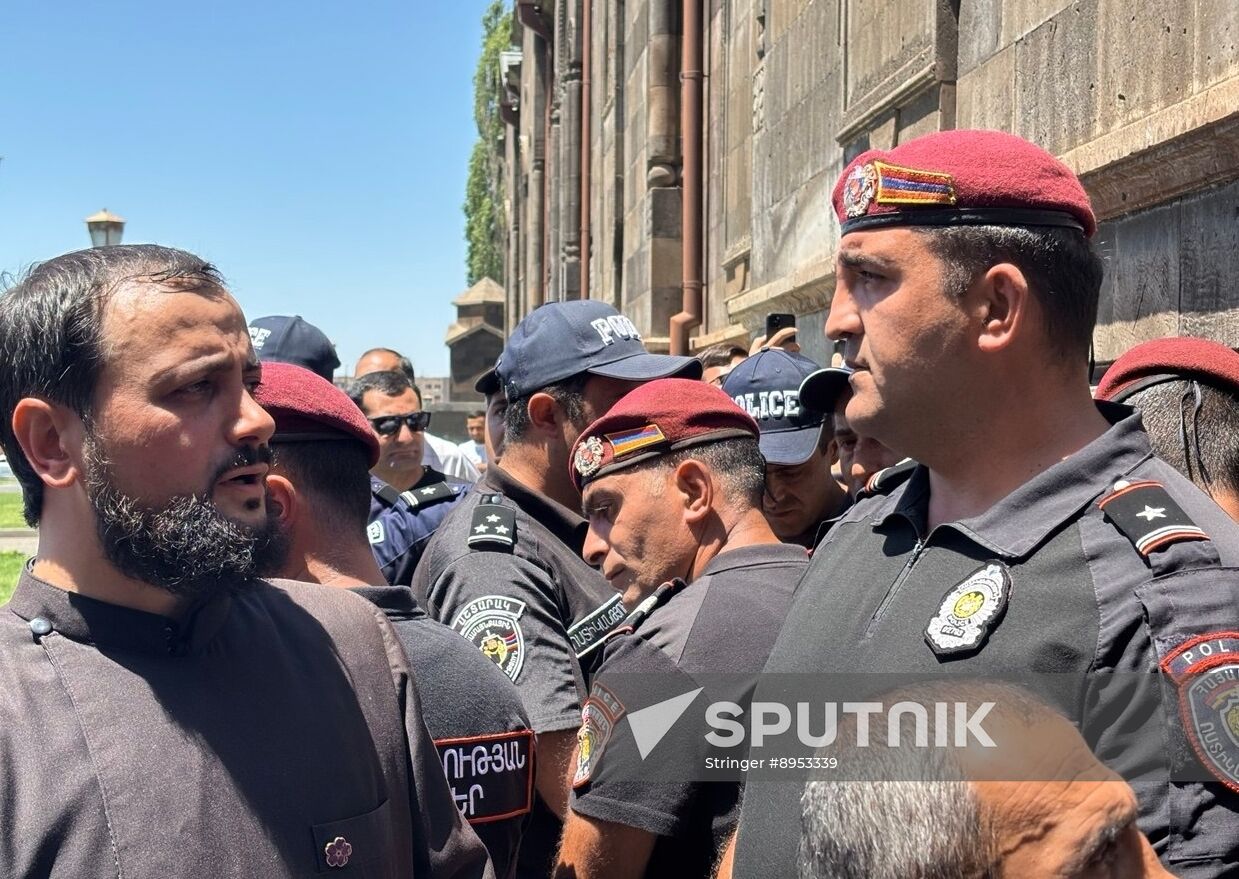 Armenia Religion Archbishop Detention