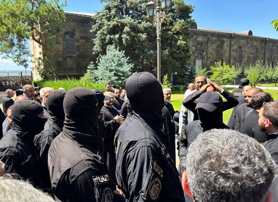 Armenia Religion Archbishop Detention