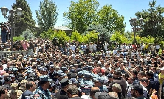 Armenia Religion Archbishop Detention