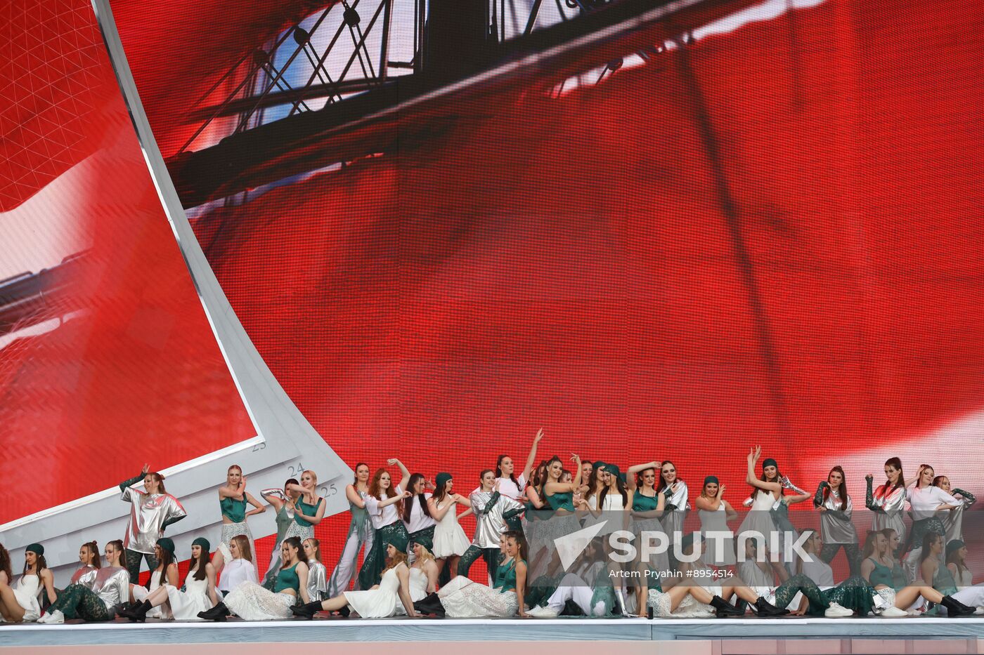 Russia Scarlet Sails Show