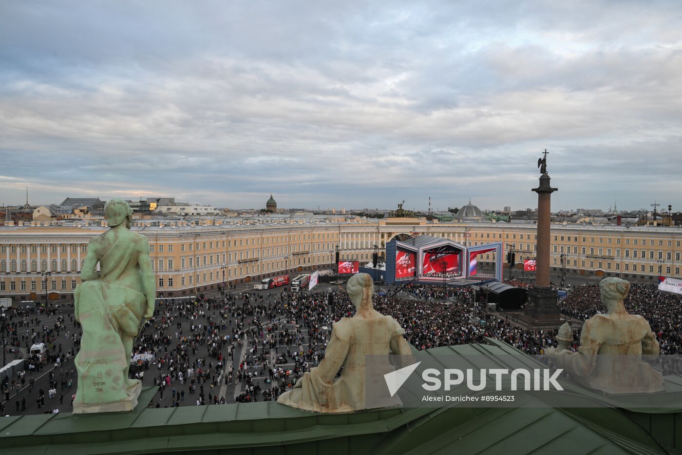 Russia Scarlet Sails Show