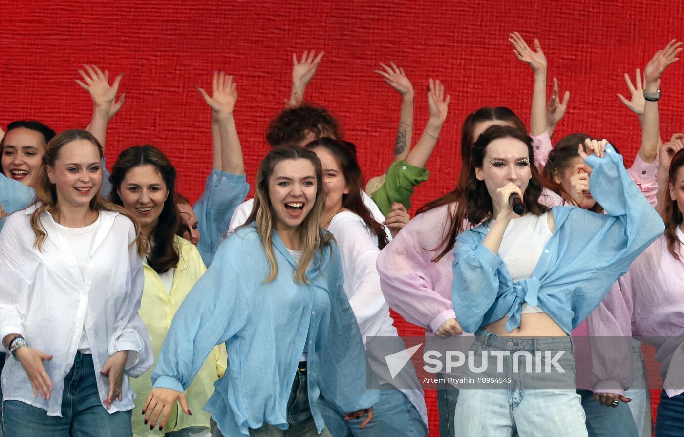 Russia Scarlet Sails Show