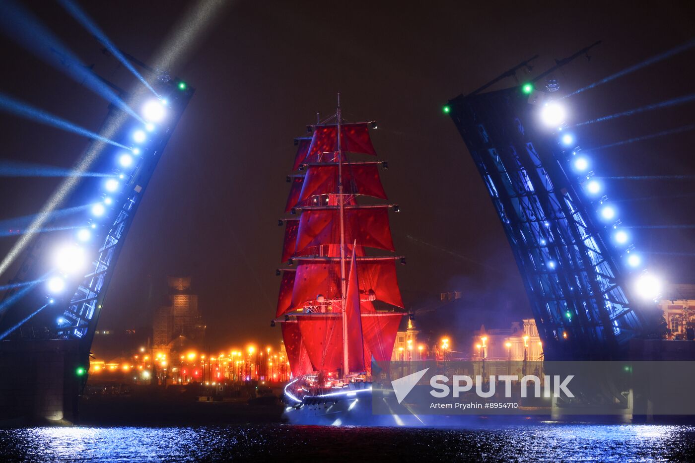 Russia Scarlet Sails Show