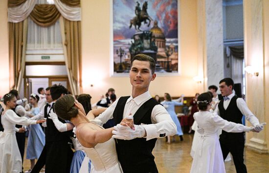 Russia Victory Ball