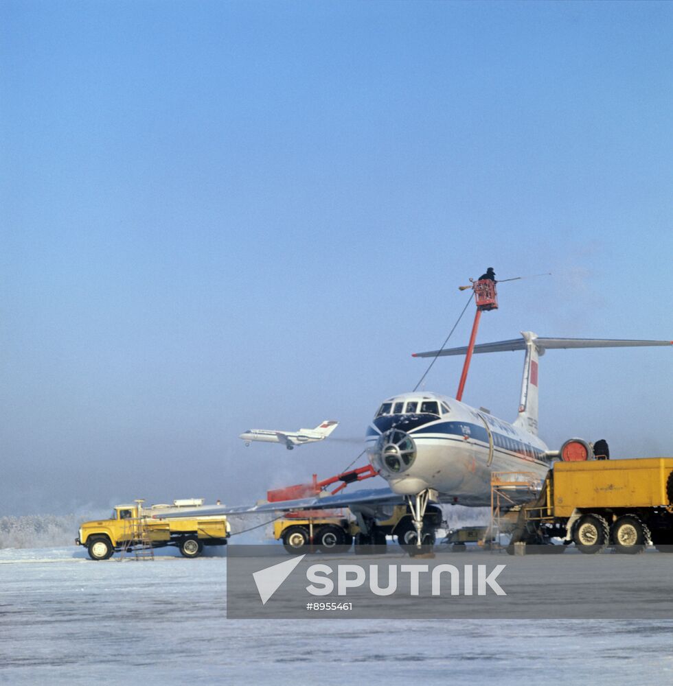 Tupolev Tu-134 passenger aircraft pre-flight operations
