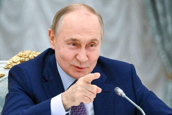 Russia Putin New Regions Socioeconomic Development