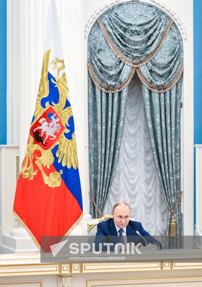 Russia Putin New Regions Socioeconomic Development