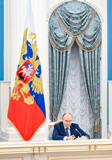 Russia Putin New Regions Socioeconomic Development