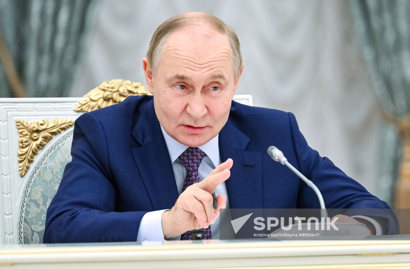 Russia Putin New Regions Socioeconomic Development