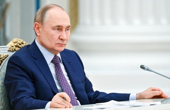 Russia Putin New Regions Socioeconomic Development