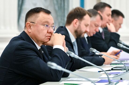 Russia Putin New Regions Socioeconomic Development