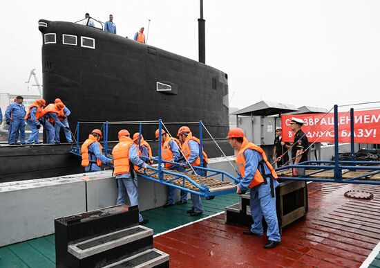 Russia Navy Submarine Returning