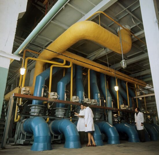 Machine room of Moscow thermal power plant operating on gas fuel