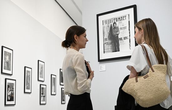 Russia Photography Plotnikov Exhibition