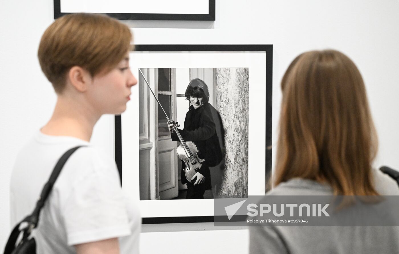 Russia Photography Plotnikov Exhibition