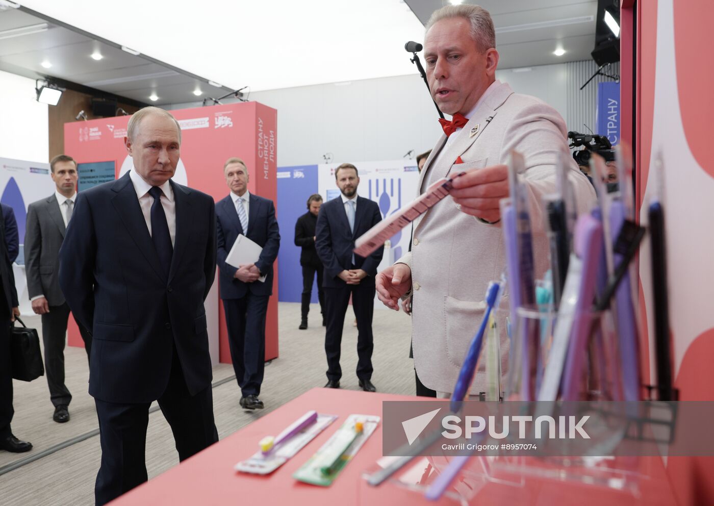 Russia Putin National Brands Exhibition