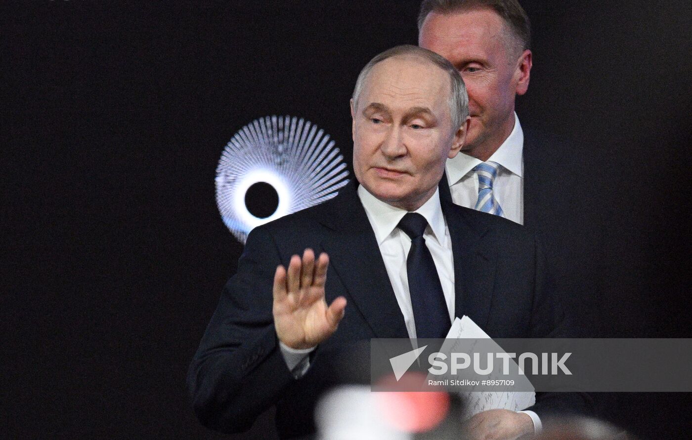 Russia Putin ASI Forum