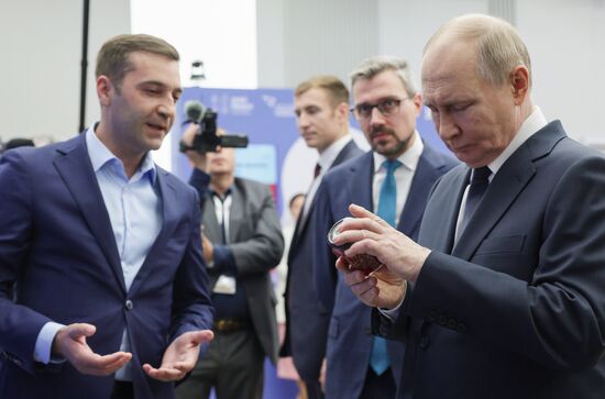 Russia Putin National Brands Exhibition
