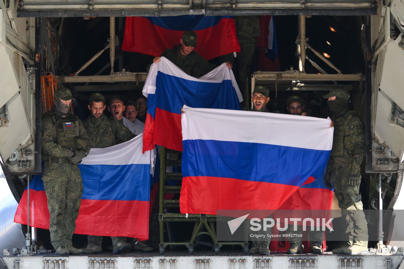 Russia Ukraine Military Operation POWs Exchange