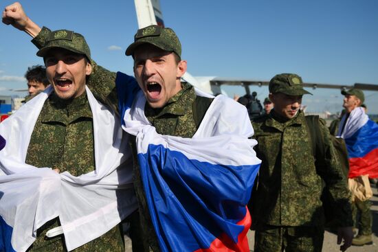 Russia Ukraine Military Operation POWs Exchange