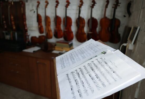 Russia LPR Monastery Violin Workshop