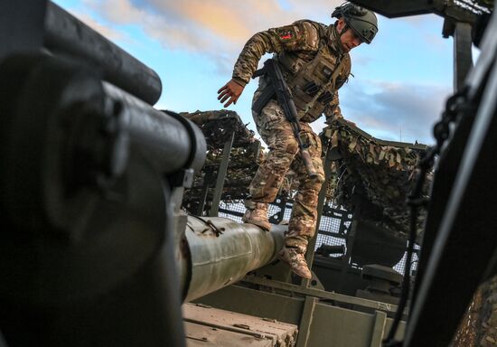 Russia Ukraine Military Operation Artillery Unit