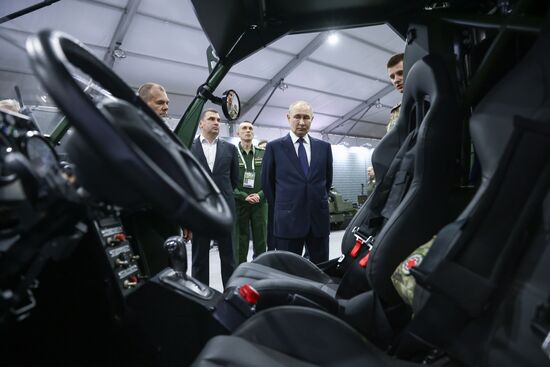 Russia Putin People’s Front Exhibition