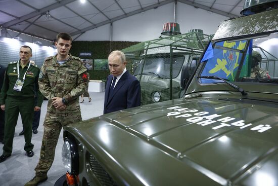 Russia Putin People’s Front Exhibition
