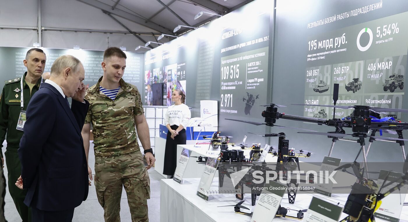 Russia Putin People’s Front Exhibition