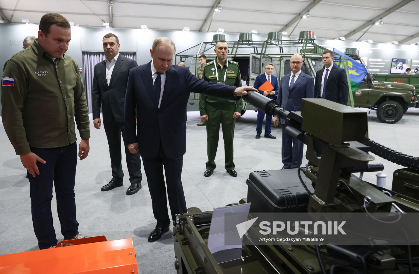 Russia Putin People’s Front Exhibition